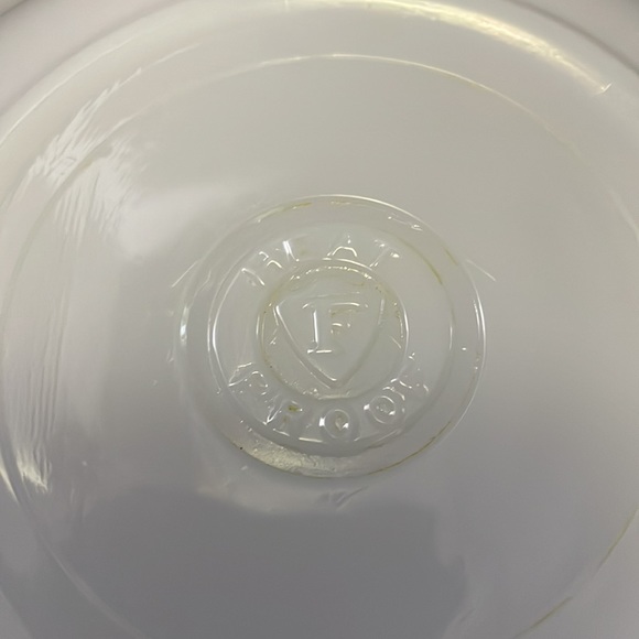 Vintage Anchor Hocking Fire King Milk Glass Bowl - Picture 4 of 4